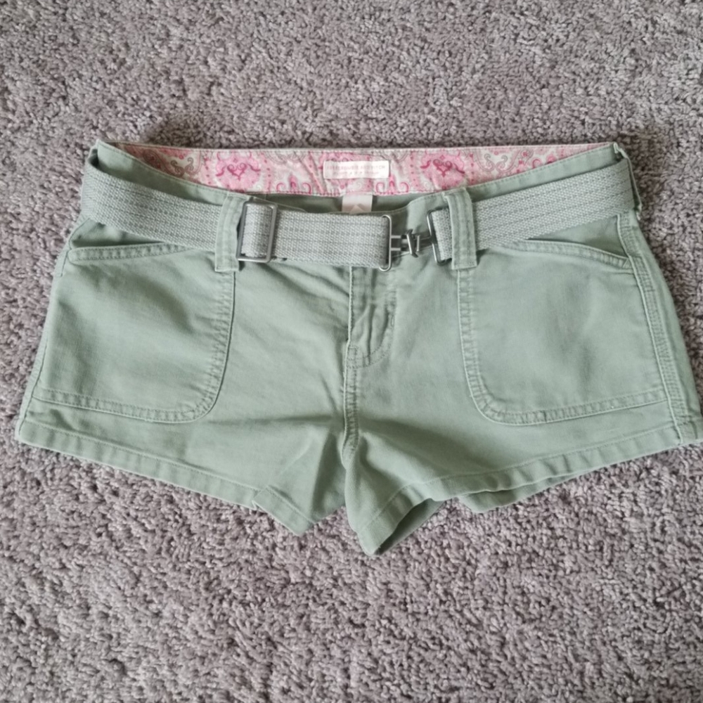 Shorts - Picture 8 of 8